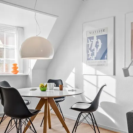 Lovely In With Kitchen Apartment