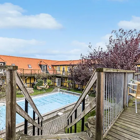 Daire 1 Bedroom Awesome In *